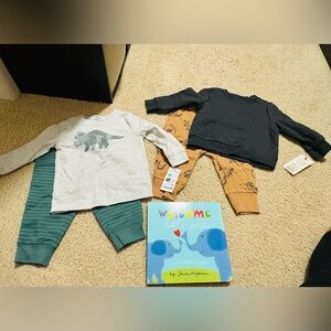 🎉FINAL PRICE🎉Bundle of infant boys outfits and a baby book.